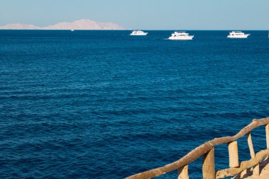 Kızıldeniz sıcak, güneşli gün yat