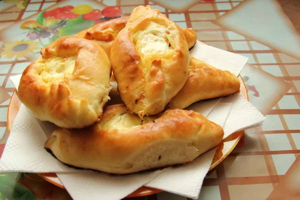 Khachapuri 与奶酪 — 图库照片