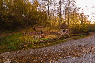 De kulenin yanındaki