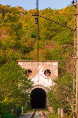 eski demiryolu tüneli