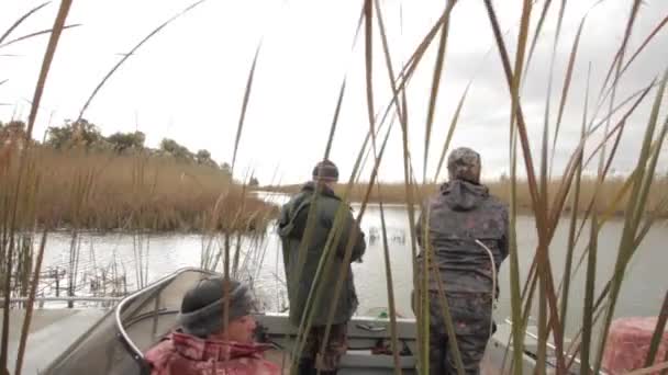 Pescadores en la pesca — Vídeos de Stock