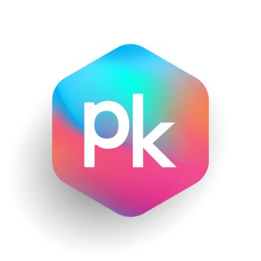 Altıgen şekilli ve renkli arkaplan içinde PK logosu, iş ve şirket kimliği için harf kombinasyon logosu tasarımı.