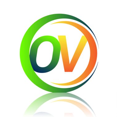 İlk harf logosu OV şirketinin adı yeşil ve turuncu renkli daire ve swoosh tasarımı. İş ve şirket kimliği için vektör logosu.