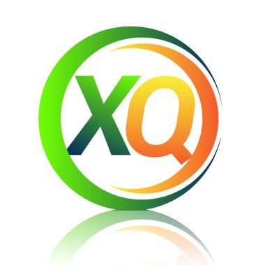 İlk harf logosu XQ şirketinin daire ve swoosh tasarımında yeşil ve turuncu rengi. İş ve şirket kimliği için vektör logosu.