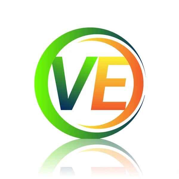 首字母标识Ve公司名称绿色和橙色圆形和斜纹图案 企业和公司标识的向量标志类型 — 图库矢量图片