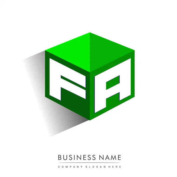 六边形绿色背景的字母Fa标识 带有公司标识字母设计的立方体标识 — 图库矢量图片