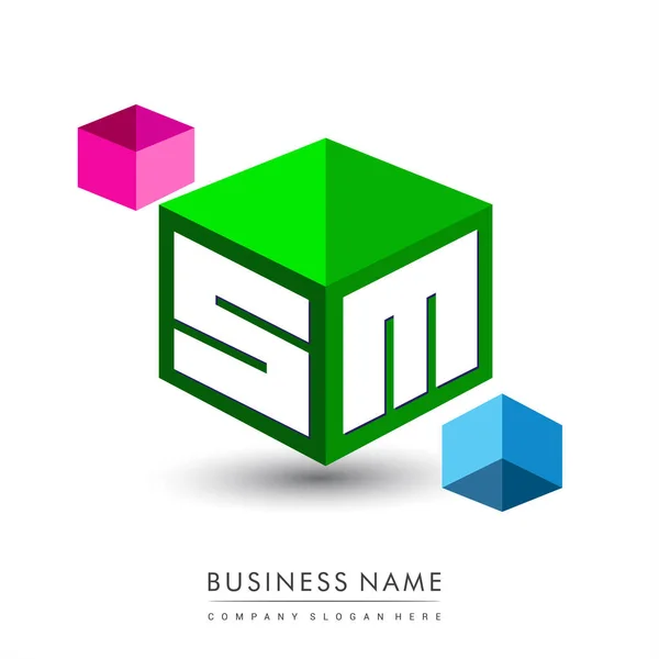 六角形の形と緑の背景に文字Smのロゴ 会社のアイデンティティのための手紙デザインのキューブのロゴ — ストックベクタ
