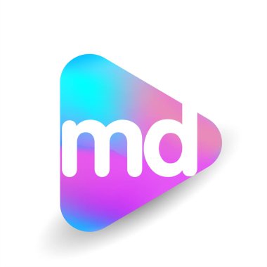 Üçgen şekilli ve renkli arkaplan içinde MD harfi logosu, iş ve şirket kimliği için harf kombinasyonu tasarımı.