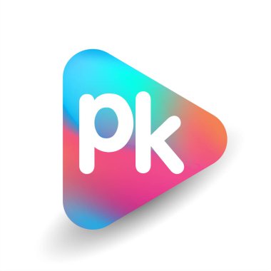 Üçgen şeklinde PK logosu ve renkli arkaplan, iş ve şirket kimliği için harf kombinasyonu logosu tasarımı.