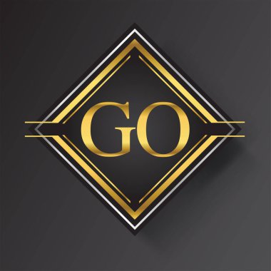 GO Harfi logosu kare şeklinde altın ve gümüş renkli geometrik süsler. İş veya şirket kimliğiniz için vektör tasarımı şablonu ögeleri.