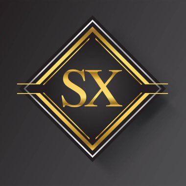 Kare şeklinde altın ve gümüş renkli geometrik süslemeli SX Harf logosu. İş veya şirket kimliğiniz için vektör tasarımı şablonu ögeleri.