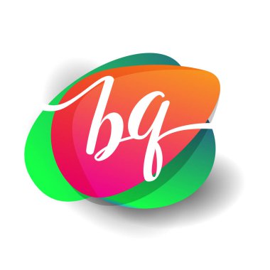 Renkli arkaplanı olan BQ logosu, yaratıcı endüstri, web, iş ve şirket için harf kombinasyonu tasarımı.
