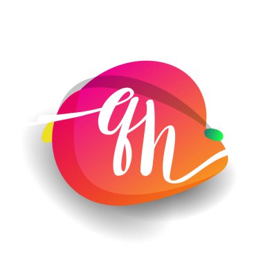 Renkli sıçrama arkaplanlı QH logosu, yaratıcı endüstri, web, iş ve şirket için harf kombinasyonu tasarımı.