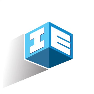 Altıgen şekilli ve mavi arkaplanlı IE logosu, şirket kimliği için harf tasarımlı küp logosu.