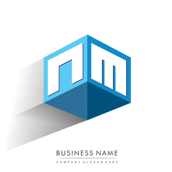 六边形蓝色背景的字母Nm标识 带有公司标识字母设计的立方体标识 — 图库矢量图片