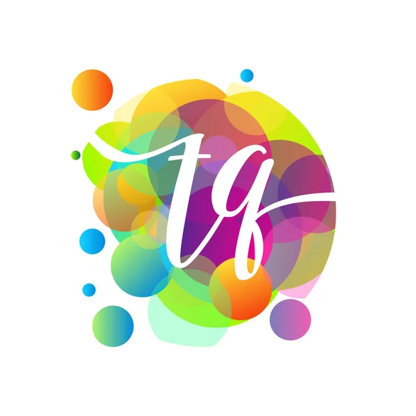 カラフルなスプラッシュ背景を持つレターTqのロゴ クリエイティブ産業 ウェブ ビジネス 企業のための手紙の組み合わせのロゴデザイン — ストックベクタ