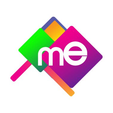 Renkli geometrik şekilli ME logosu, yaratıcı endüstri, web, iş ve şirket için harf kombinasyonlu logo tasarımı.