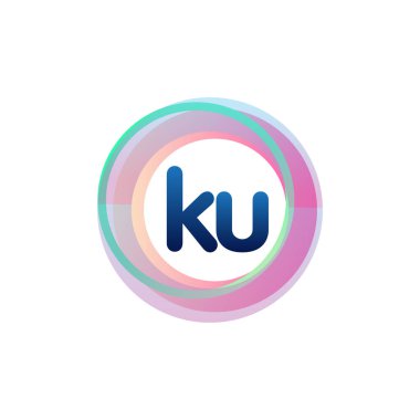 Renkli daireye sahip KU logosu, halka ile harf kombinasyonlu logo tasarımı, yaratıcı endüstri, web, iş ve şirket için daire nesnesi.