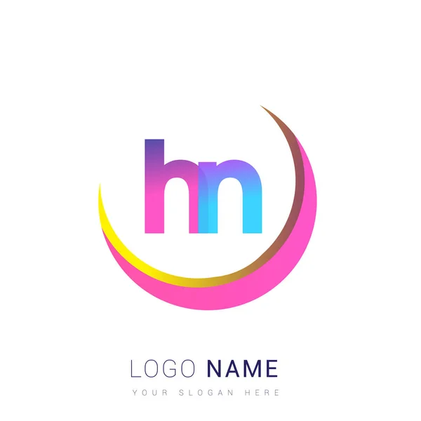 頭文字のHn型ロゴタイプ会社名 カラフルでスウッシュなデザイン ビジネスと会社のアイデンティティのためのベクトルロゴ — ストックベクタ