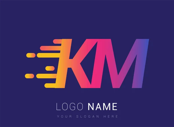 頭文字Kmスピードロゴデザインテンプレート ロゴタイプ会社名は黄色 マゼンタと青を着色します ビジネスや企業のアイデンティティのための — ストックベクタ