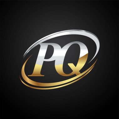 İlk harfi PQ logotype şirketi. Renkli altın ve gümüş rengi desenli. Siyah arkaplanda izole.