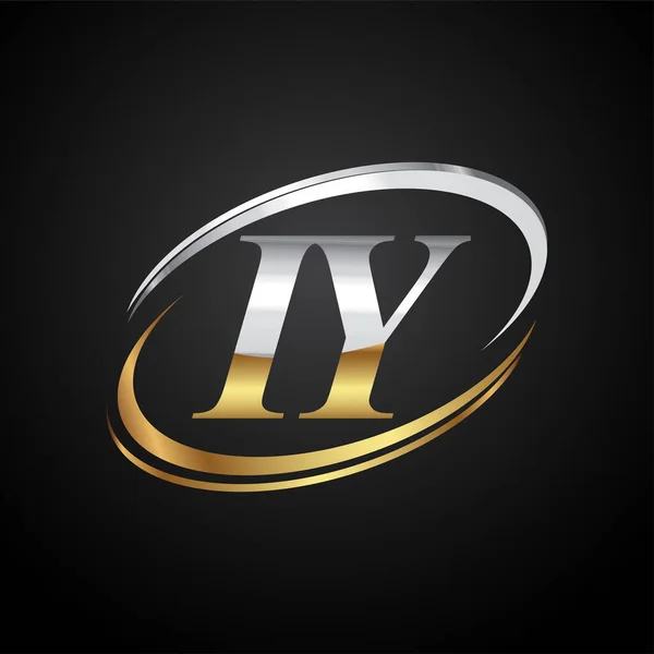 最初的字母Iy标志公司的名称彩色的黄金和银Swoosh设计 在黑色背景上隔离 — 图库矢量图片