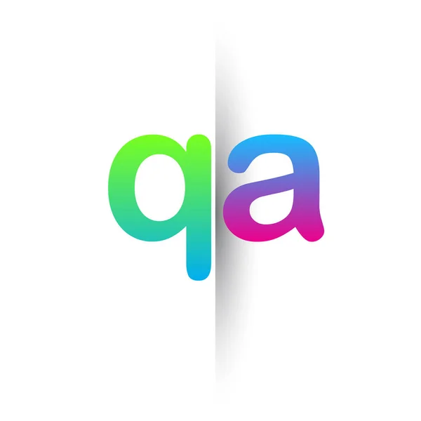 首字母Qa Lowercase标志绿色 粉色和蓝色 现代和简单的标志设计 — 图库矢量图片