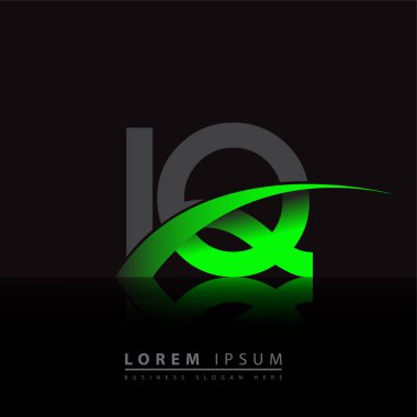 İlk harfi IQ logotype şirketi. Renkli yeşil ve siyah Swoosh tasarımı. iş ve şirket kimliği için vektör logosu.