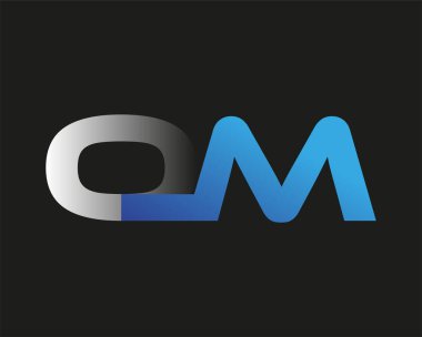 İlk harf OM logotype şirketi adı mavi ve gümüş rengi. Siyah arkaplanda izole.