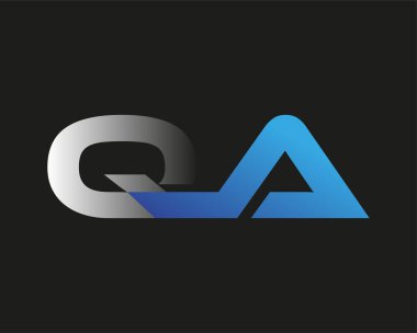 İlk harf QA logotype şirketinin adı mavi ve gümüş rengi desenli. Siyah arkaplanda izole.