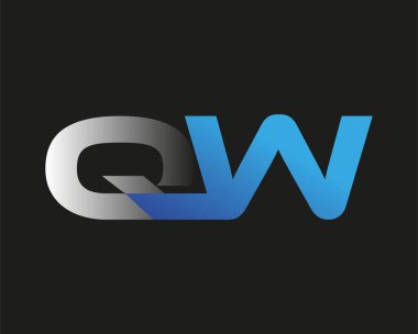 İlk harf QW logotype şirketi adı mavi ve gümüş rengi. Siyah arkaplanda izole.