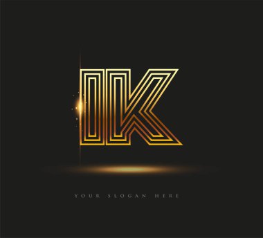 İlk Logo Mektup IK, Kalın Logotype Şirketi Adı Renkli Altın, Zarif Tasarım. Siyah arkaplanda izole.