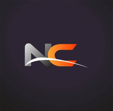 İlk harfi NC logotype şirketi. Renkli gri ve turuncu çizim. Siyah arkaplanda izole.