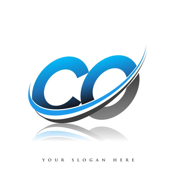 Co最初的标识公司名称为彩色蓝色和黑色的Swoosh设计 独立于白色背景 企业和公司标识的矢量标识 — 图库矢量图片