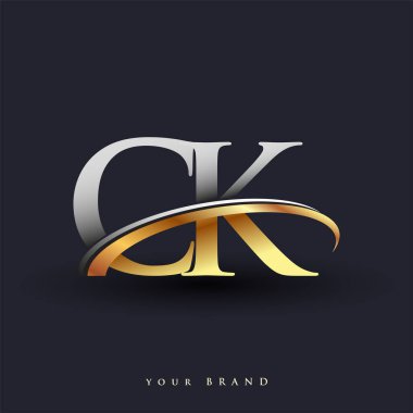 CK 'nın ilk logo şirketi adı altın ve gümüş rengi, beyaz arka planda izole edilmiş. iş ve şirket kimliği için vektör logosu.