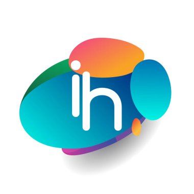 Renkli arkaplanı olan IH logosu, yaratıcı endüstri, web, iş ve şirket için harf kombinasyonu tasarımı.