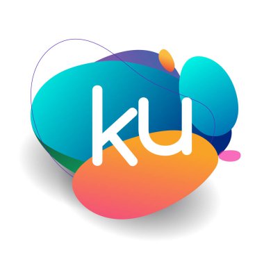 Renkli sıçrama arkaplanı olan KU logosu, yaratıcı endüstri, web, iş ve şirket için harf kombinasyonu tasarımı.