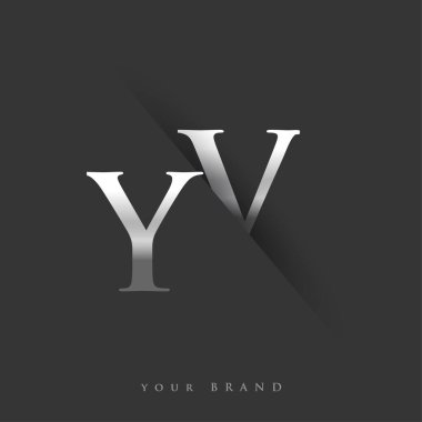Şirketin adı, gümüş rengi ve siyah arkaplan tasarımının ilk logo harfleri YV. İş ve şirket kimliği için vektör logosu.