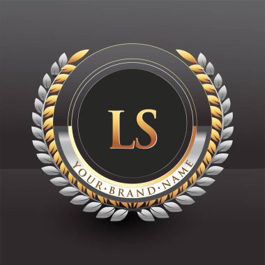 İIk logo harfi LS ile altın ve gümüş renkli defne ve çelenk, şirket ve şirket kimliği için vektör logosu.