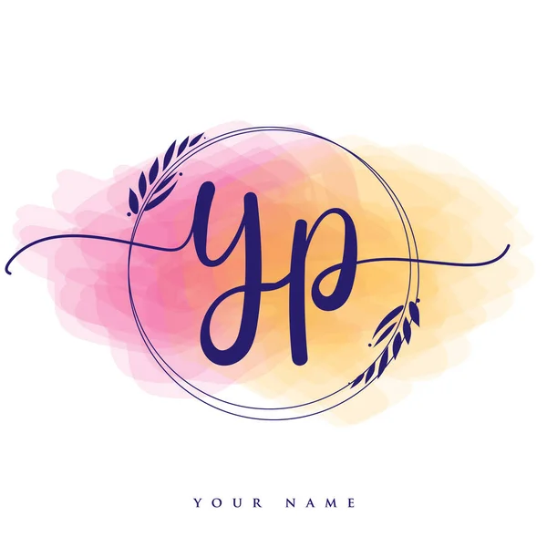 Yp初始笔迹标识 手书字体标识品牌 女装和豪华标识设计与彩色水彩背景相隔离 — 图库矢量图片