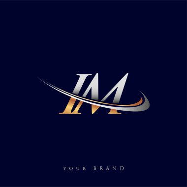 IM ilk logo şirketinin adı, beyaz arka planda izole edilmiş altın ve gümüş rengi Swoosh tasarımı. iş ve şirket kimliği için vektör logosu.