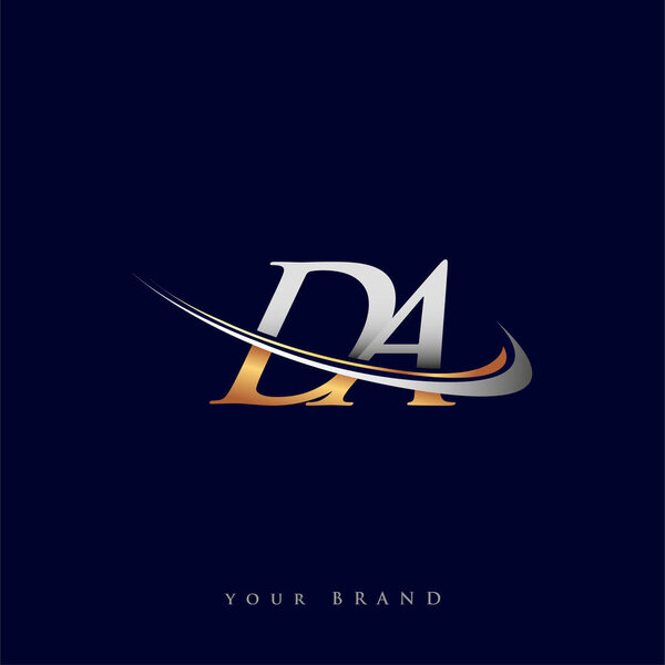 DA первоначальный логотип компании название цветные золото и серебро swoosh дизайн, изолированные на белом фоне. векторный логотип для бизнеса и фирменного стиля.