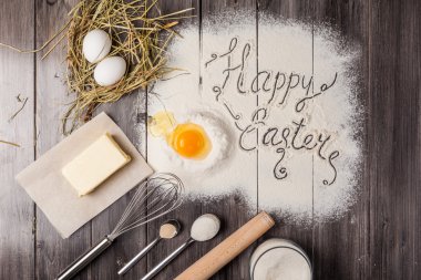 Malzemeler hamur ve pişirme. Paskalya