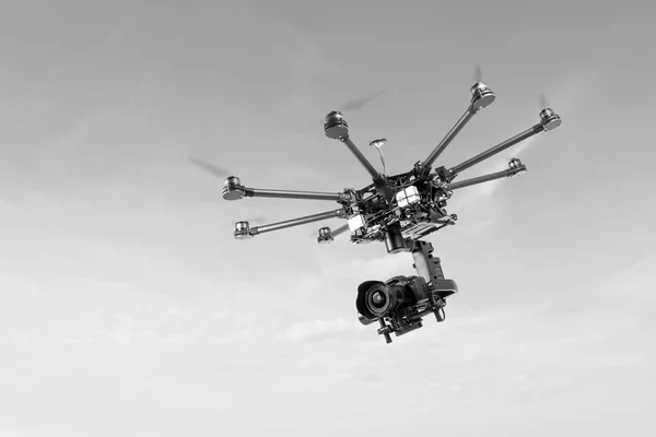 Octocopter、 直升机、 无人机 — 图库照片