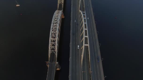 Letecký pohled na most Kyjev — Stock video