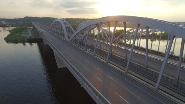 Kiewer Brücke aus der Luft — Stockvideo