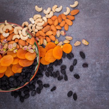 fındık ve kuru meyve karışımı