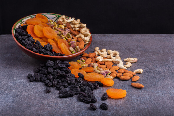 Орехи и сухофрукты
