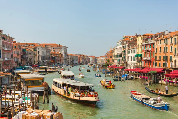 Gran Canal durante el día en Venecia. Italia — Foto de Stock