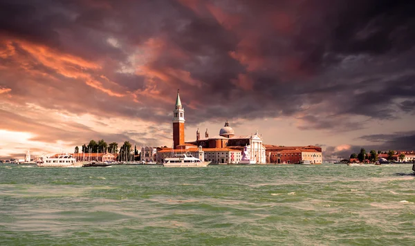 Iglesia de San Giorgio Maggiore, vista desde el terraplén de San Marco. Venecia — Foto de Stock